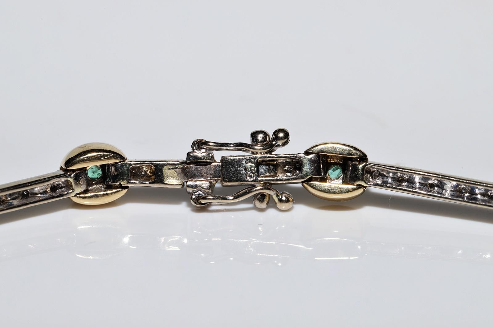 Vintage Circa 1980s 18k Gold Natural Diamond And Emerald Decorated Bracelet  For Sale 1