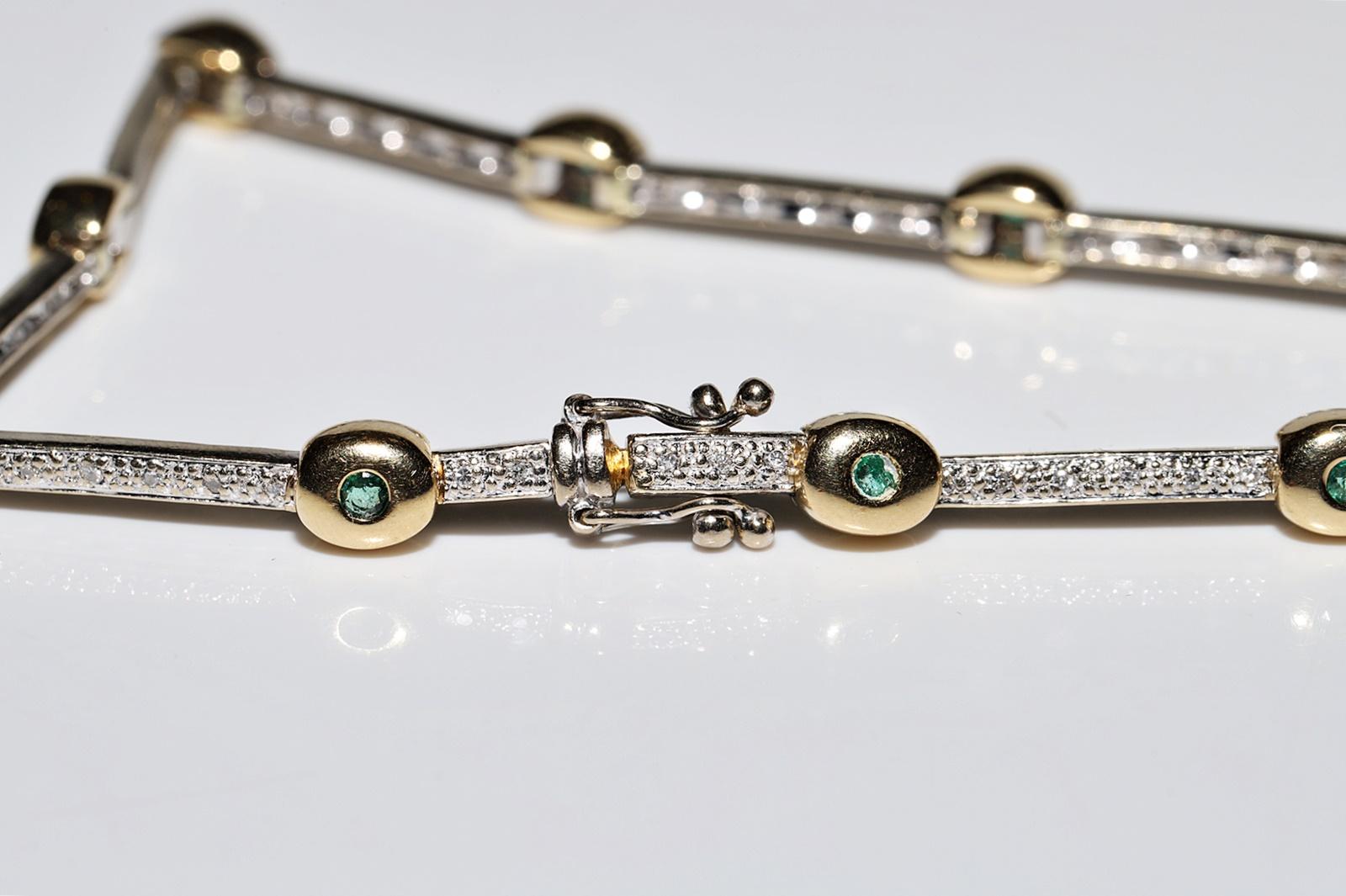 Vintage Circa 1980s 18k Gold Natural Diamond And Emerald Decorated Bracelet  For Sale 2