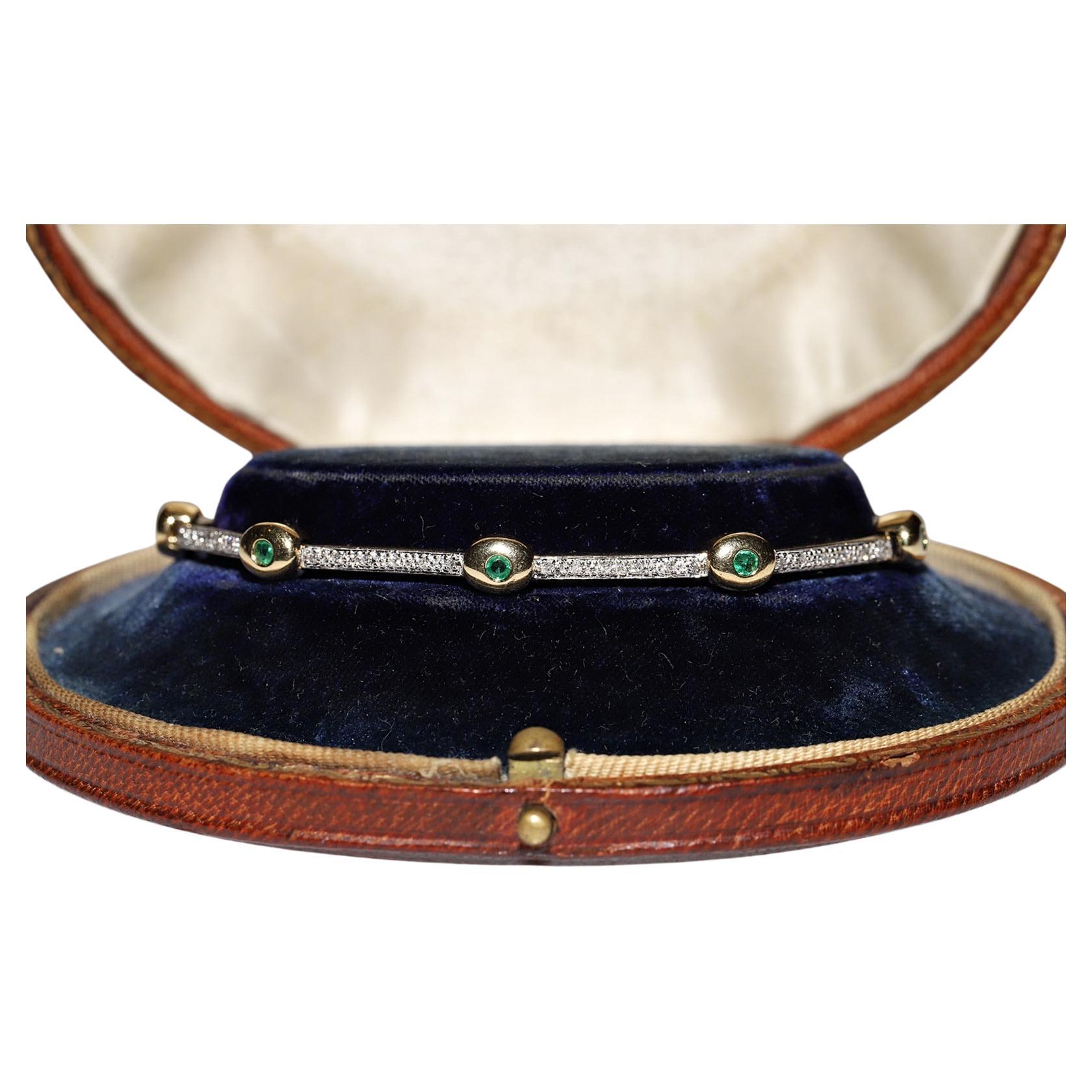 Vintage Circa 1980s 18k Gold Natural Diamond And Emerald Decorated Bracelet 