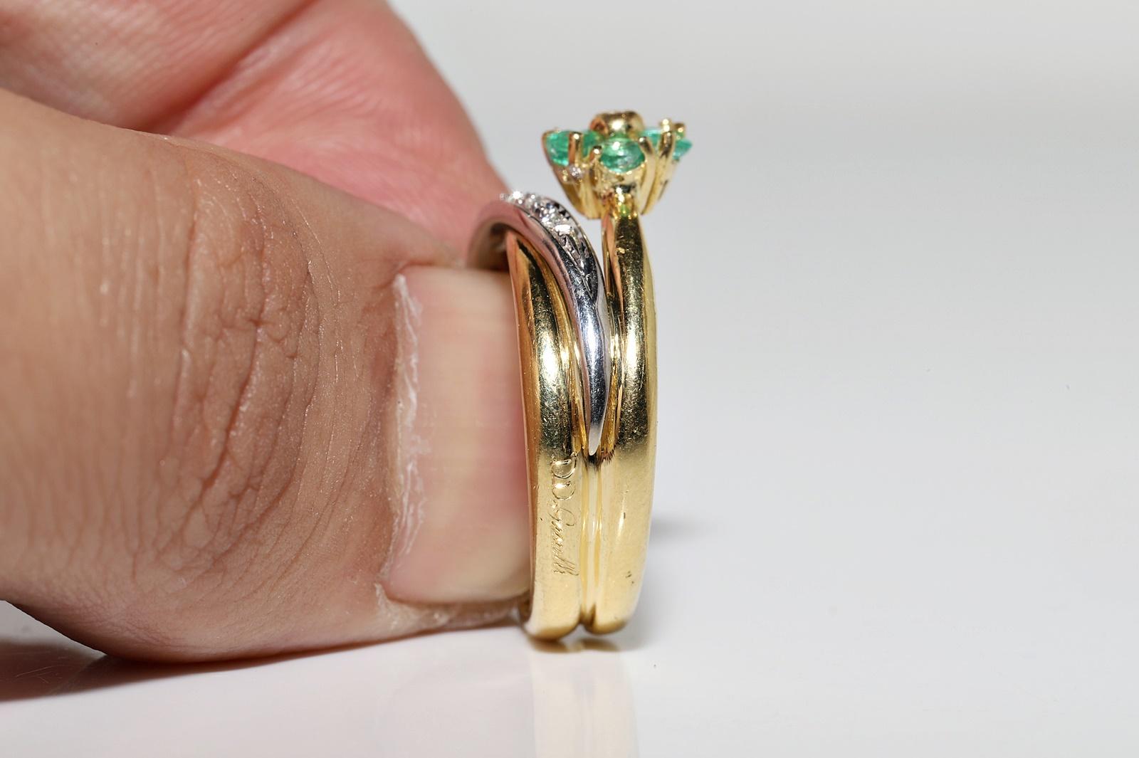 Vintage Circa 1980s 18k Gold Natural Diamond And Emerald Decorated Ring For Sale 6