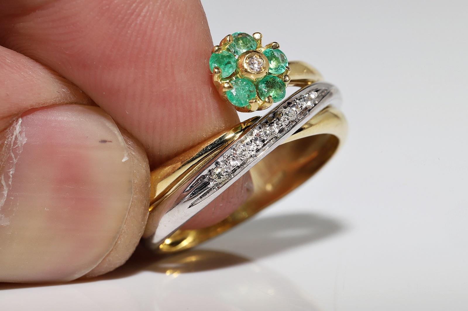 Vintage Circa 1980s 18k Gold Natural Diamond And Emerald Decorated Ring For Sale 7