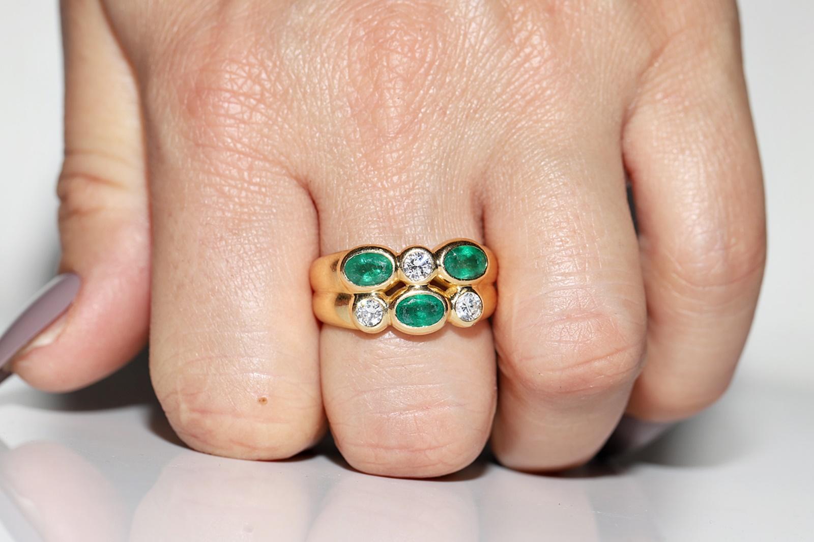 Vintage Circa 1980s 18k Gold Natural Diamond And Emerald Decorated Ring For Sale 10