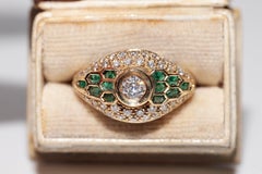 Vintage Circa 1980s 18k Gold Natural Diamond And Emerald Decorated Ring
