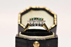Vintage Circa 1980s 18k Gold Natural Diamond And Emerald Decorated Ring