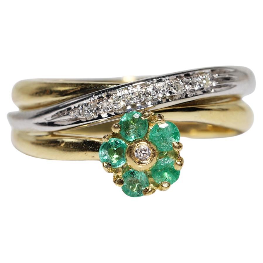 Vintage Circa 1980s 18k Gold Natural Diamond And Emerald Decorated Ring For Sale