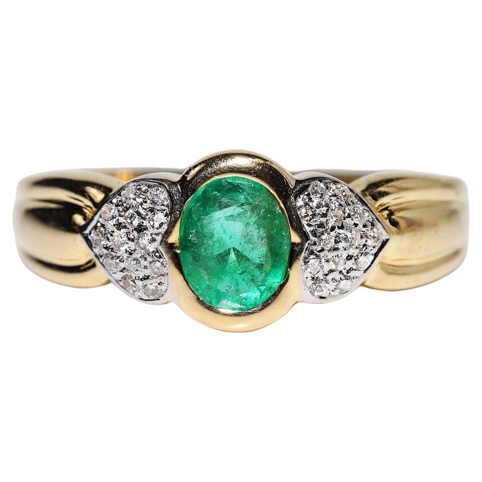 Vintage Circa 1980s 18k Gold Natural Diamond And Emerald Decorated Ring