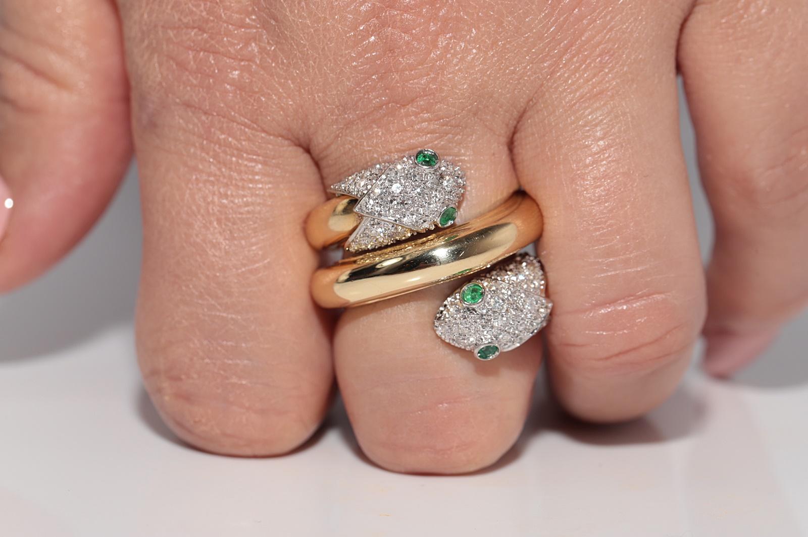 Vintage Circa 1980er Jahre 18k Gold Natürlicher Diamant und Smaragd Fischkopf-Ring im Fischkopf-Stil (Retro) im Angebot