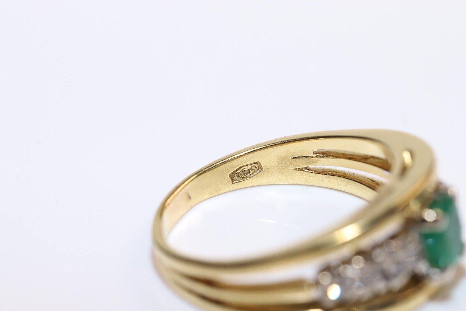 Vintage-Ring aus 18 Karat Gold mit natürlichem Diamant und Smaragd, ca. 1980er Jahre  Damen im Angebot