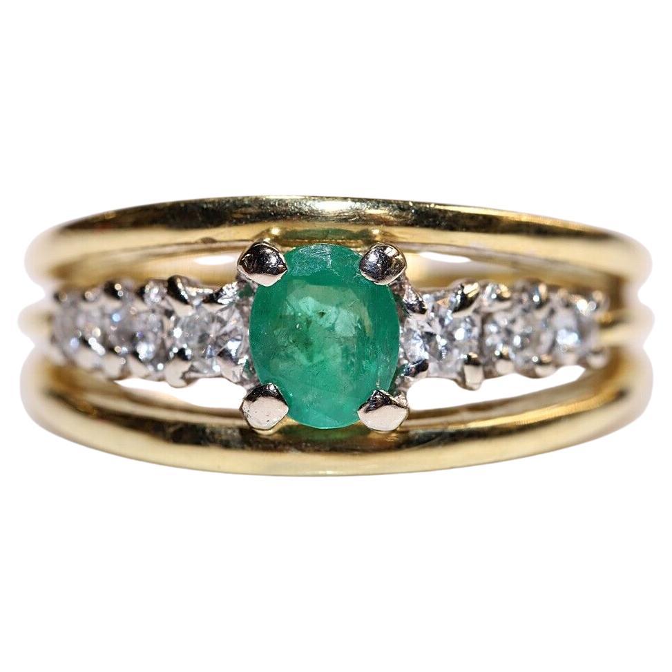 Vintage Circa 1980s 18k Gold Natural Diamond And Emerald Ring  For Sale