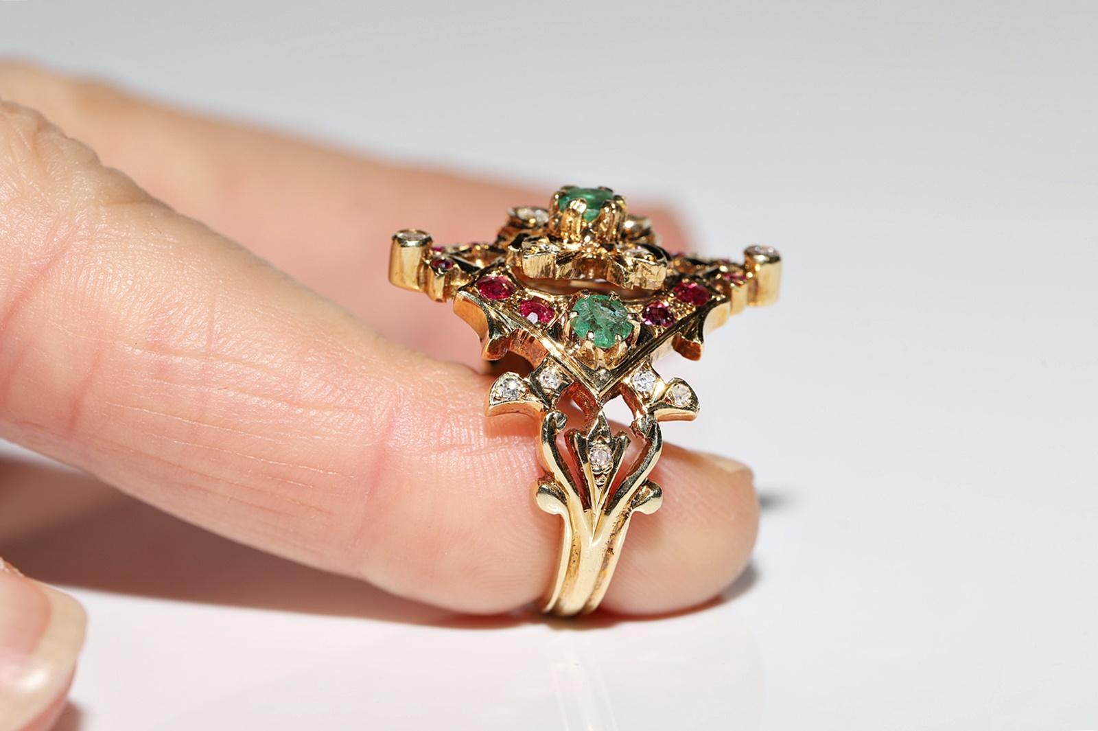 Vintage Circa 1980s 18k Gold Natural Diamond And Emerald Ruby Navette Ring For Sale 12
