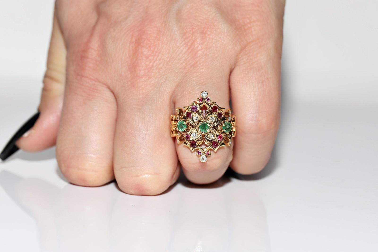 Retro Vintage Circa 1980s 18k Gold Natural Diamond And Emerald Ruby Navette Ring For Sale