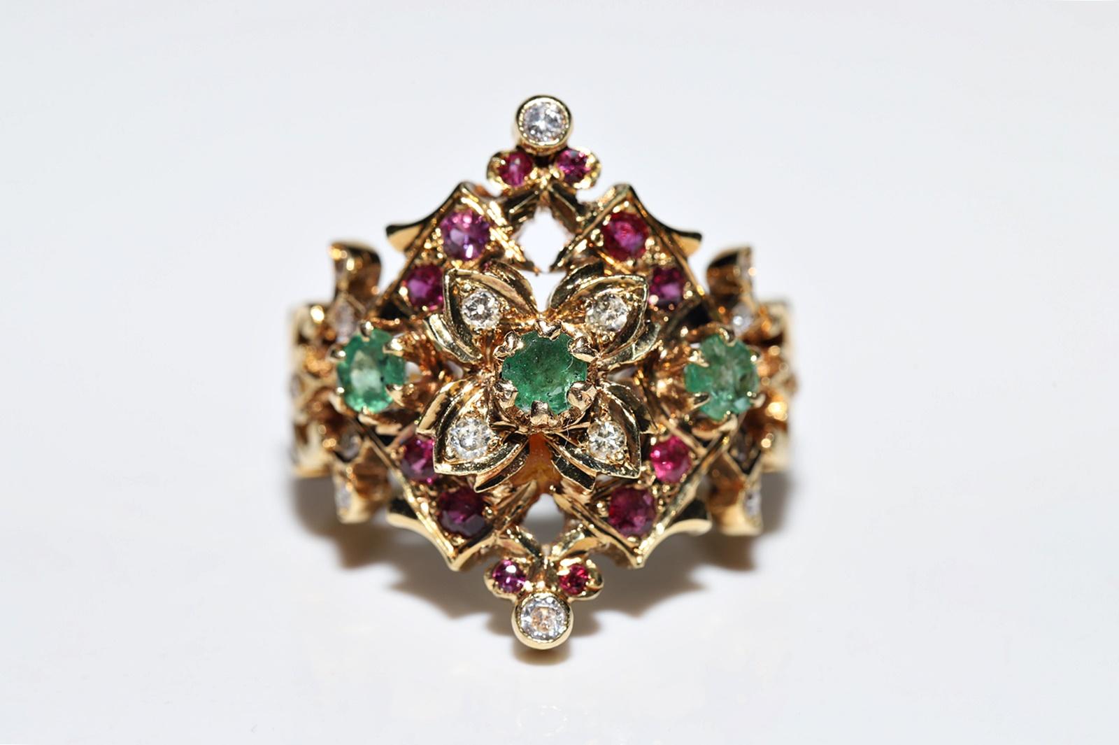 Vintage Circa 1980s 18k Gold Natural Diamond And Emerald Ruby Navette Ring For Sale 3