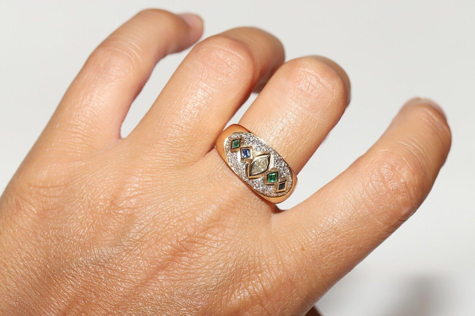 Vintage Circa 1980s 18k Gold Natural Diamond And Emerald Sapphire Decorated Ring For Sale 4