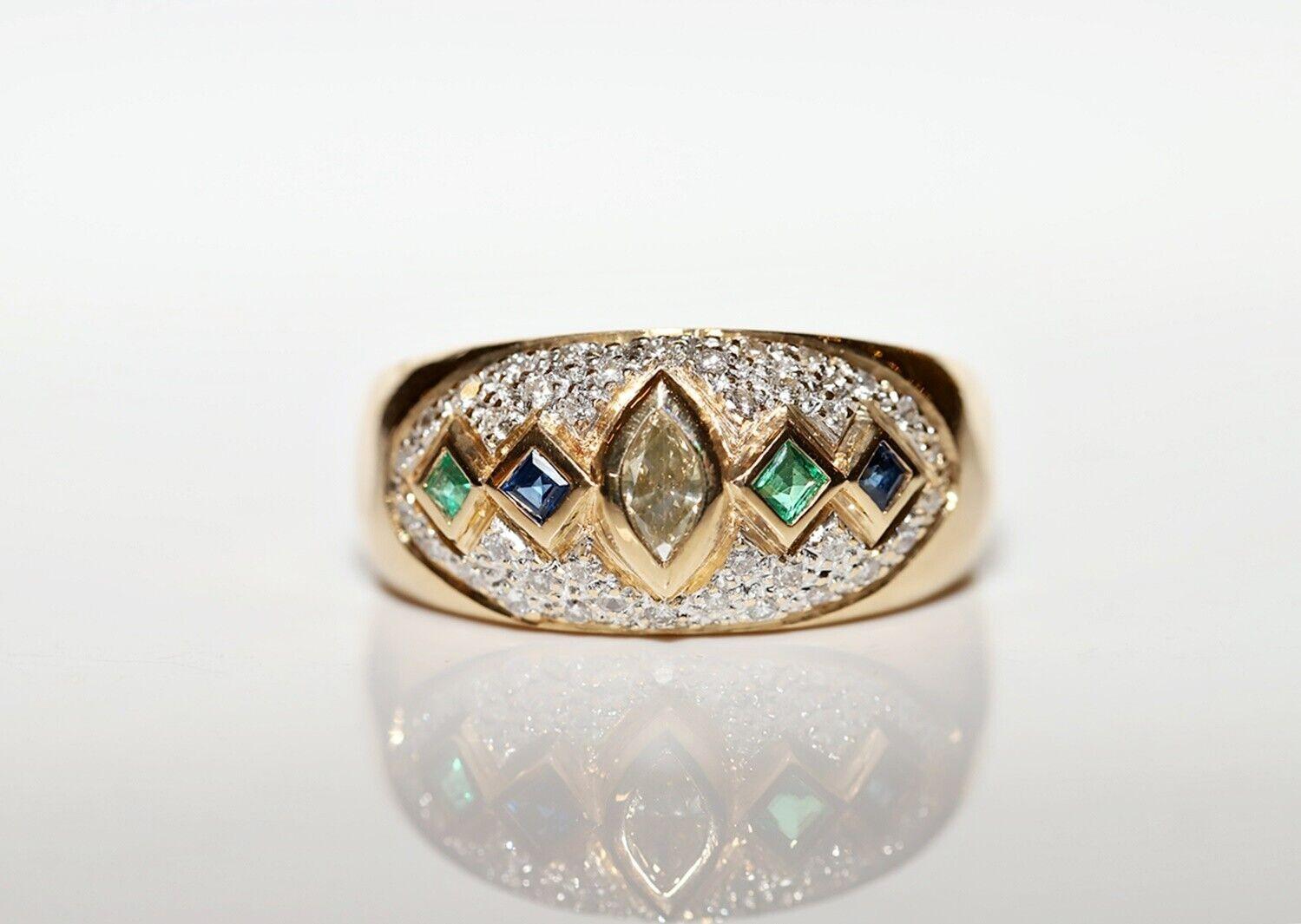 Retro Vintage Circa 1980s 18k Gold Natural Diamond And Emerald Sapphire Decorated Ring For Sale