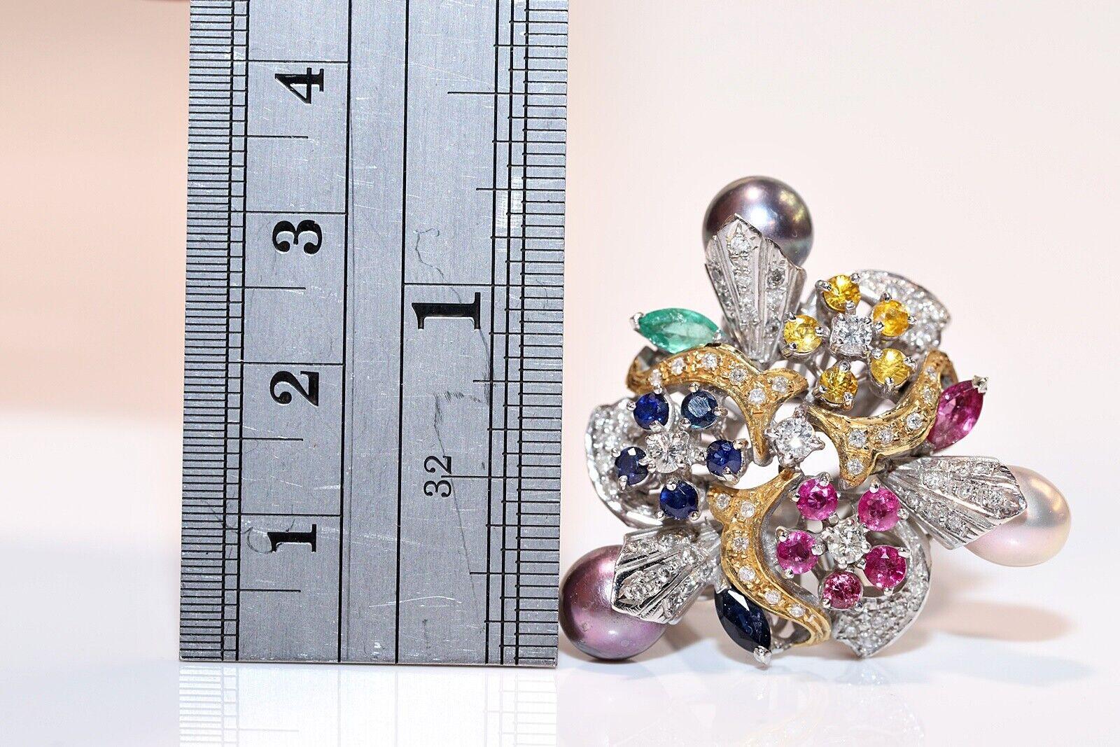 Retro Vintage Circa 1980s 18k Gold Natural Diamond And Emerald Sapphire Ruby Ring For Sale