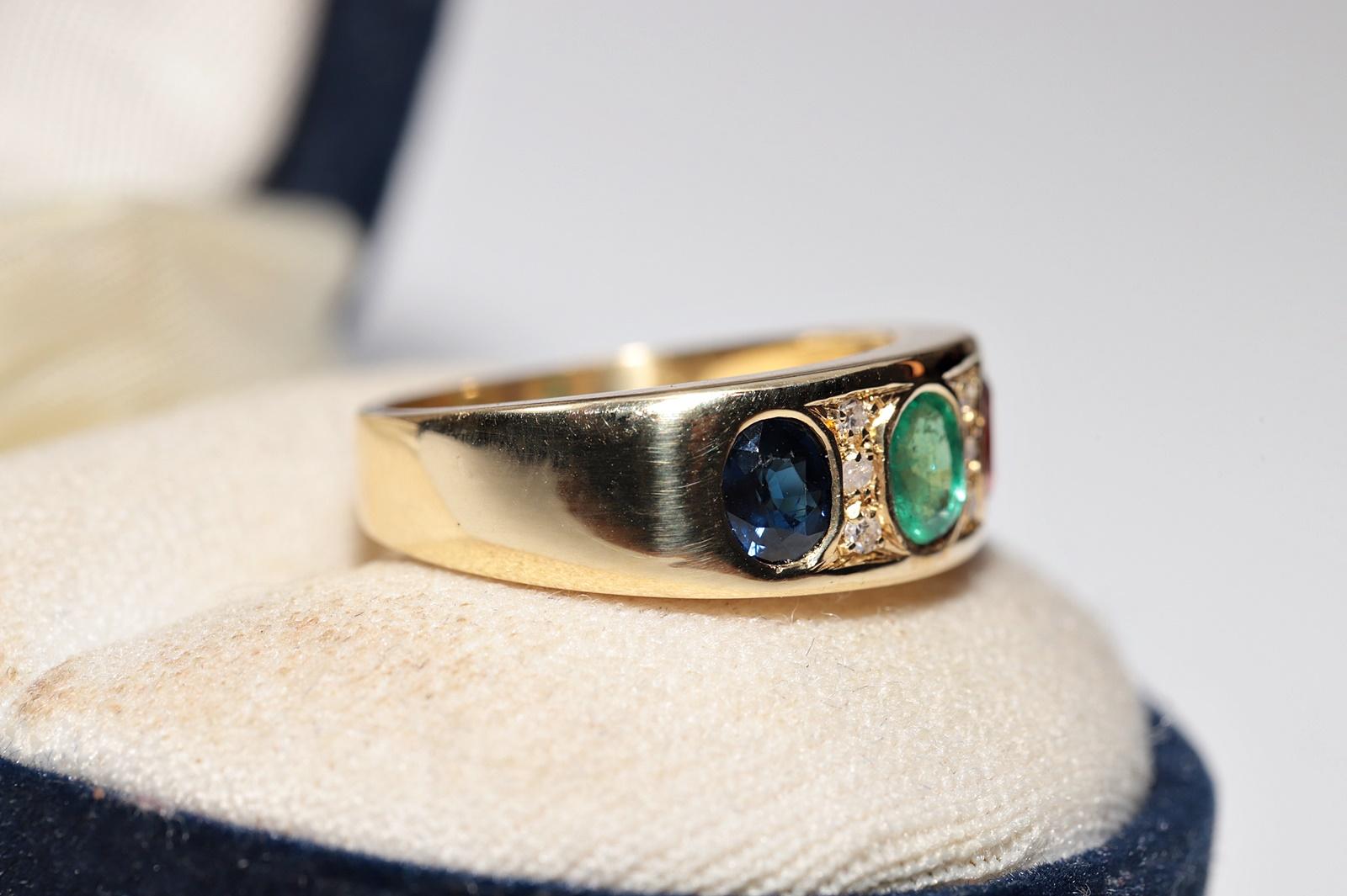 Vintage Circa 1980s 18k Gold Natural Diamond And Emerald Sapphire Ruby Ring For Sale 1