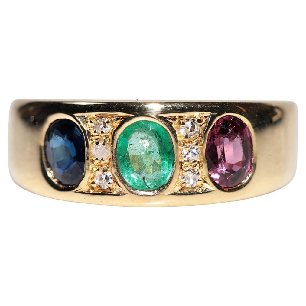 Vintage Circa 1980s 18k Gold Natural Diamond And Emerald Sapphire Ruby Ring For Sale