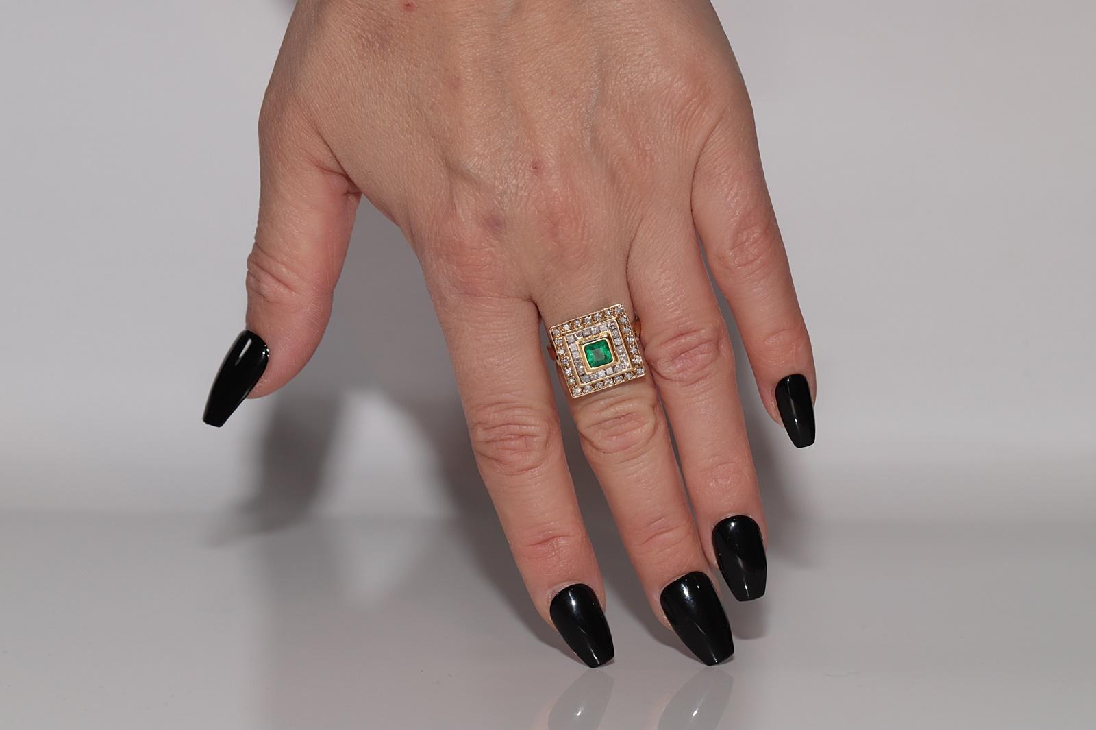 Vintage Circa 1980s 18k Gold Natural Diamond And Emerald Square Style Ring For Sale 9