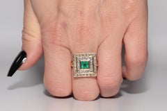 Vintage Circa 1980s 18k Gold Natural Diamond And Emerald Square Style Ring