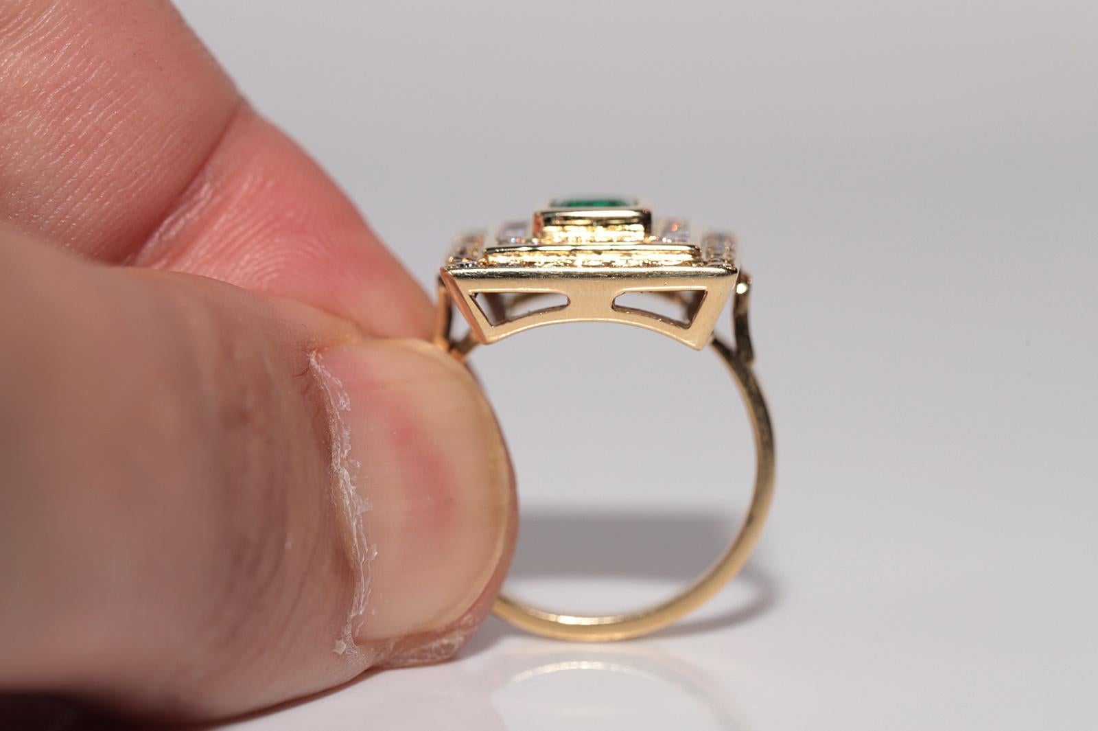Vintage Circa 1980s 18k Gold Natural Diamond And Emerald Square Style Ring For Sale 3