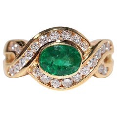 Vintage Circa 1980s 18k Gold Natural Diamond And Emerald Strong Ring