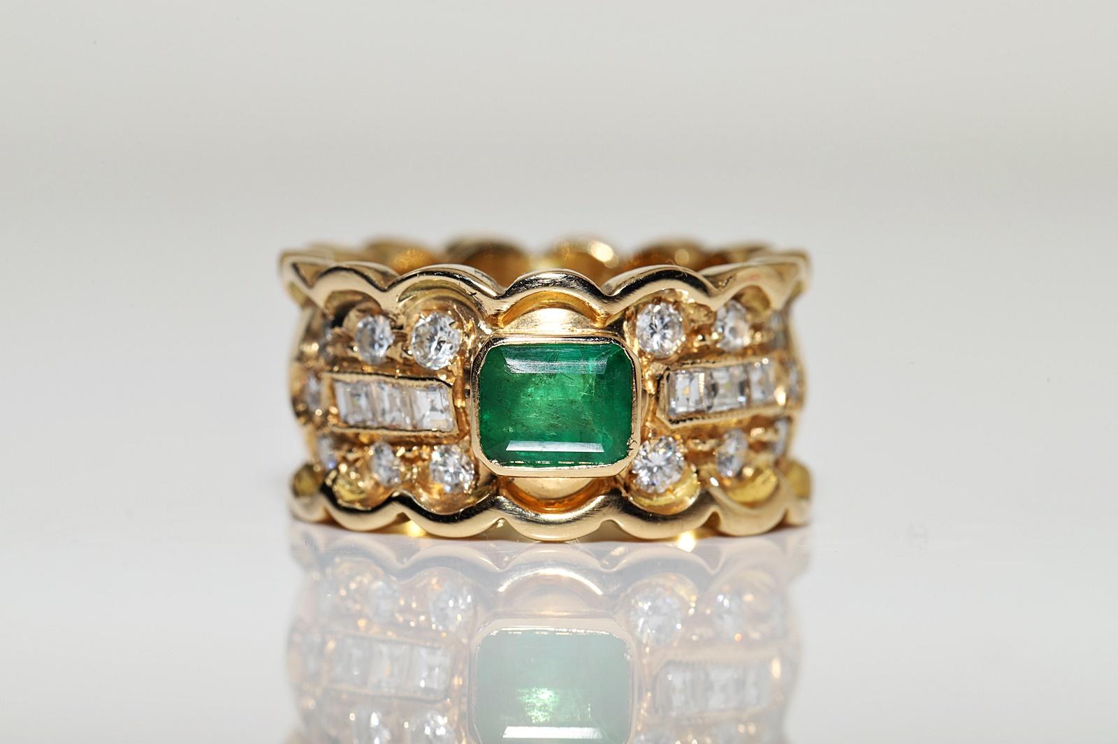 Vintage Circa 1980s 18k Gold Natural Diamond And Emerald Strong Tank Ring For Sale 13