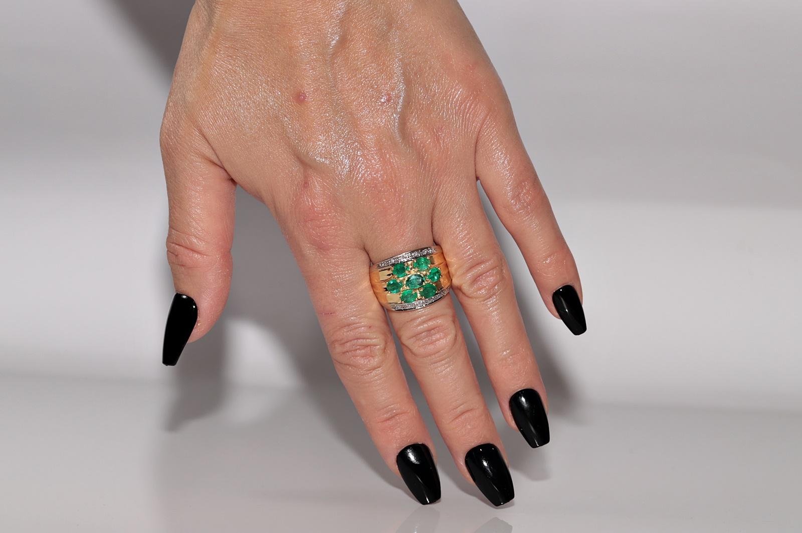 In very good condition.
Total weight is 11.7 grams.
Totally is diamond 0.15 ct.
The diamond is has H-I color and s1-s2 clarity.
Totally is emerald about 2.40 ct.
Ring size is US 8
We can make any size.
Box is not included.
Please contact for any