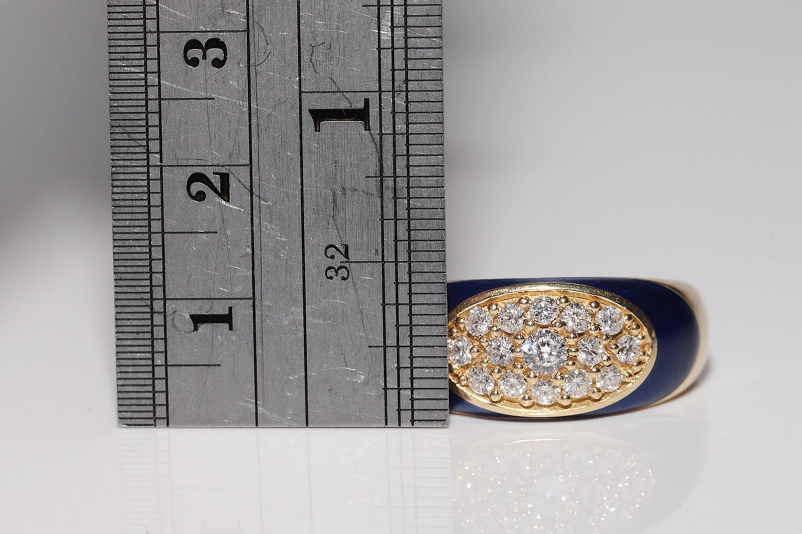 Vintage Circa 1980s 18k Gold Natural Diamond And Enamel Band Ring For Sale 4