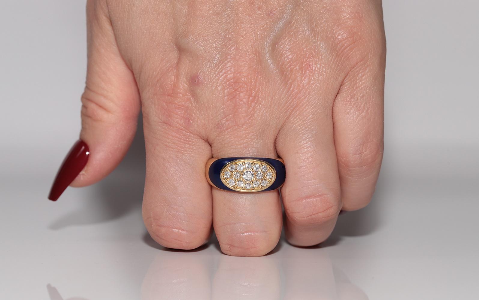 Vintage Circa 1980s 18k Gold Natural Diamond And Enamel Band Ring For Sale 7