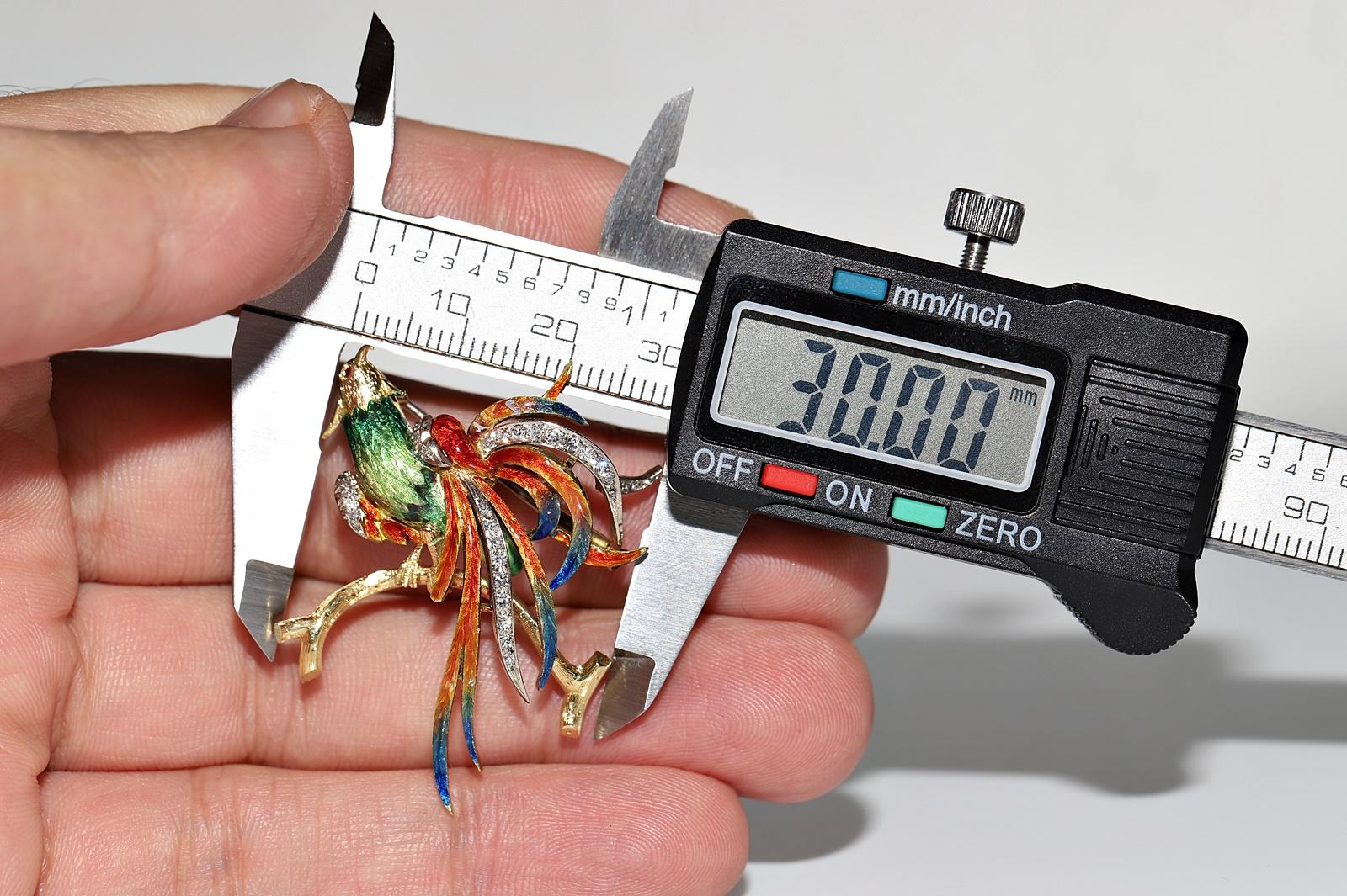 Vintage Circa 1980s 18k Gold Natural Diamond And Enamel Bird Brooch For Sale 4