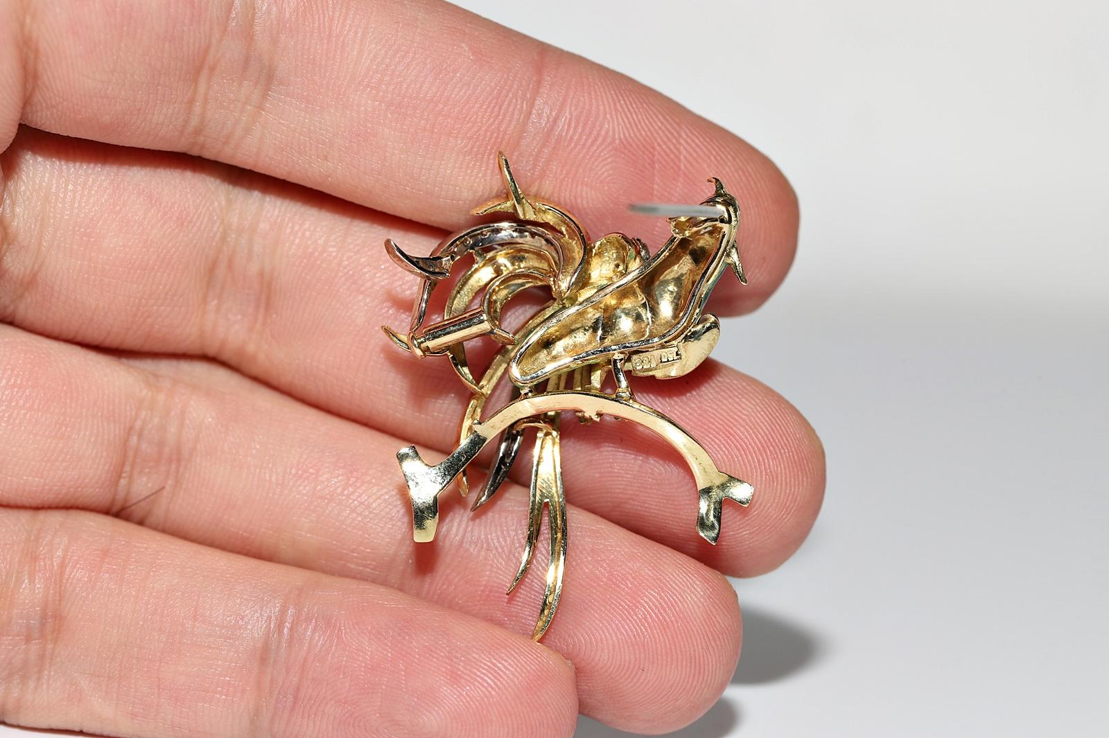 Vintage Circa 1980s 18k Gold Natural Diamond And Enamel Bird Brooch In Good Condition For Sale In Fatih/İstanbul, 34
