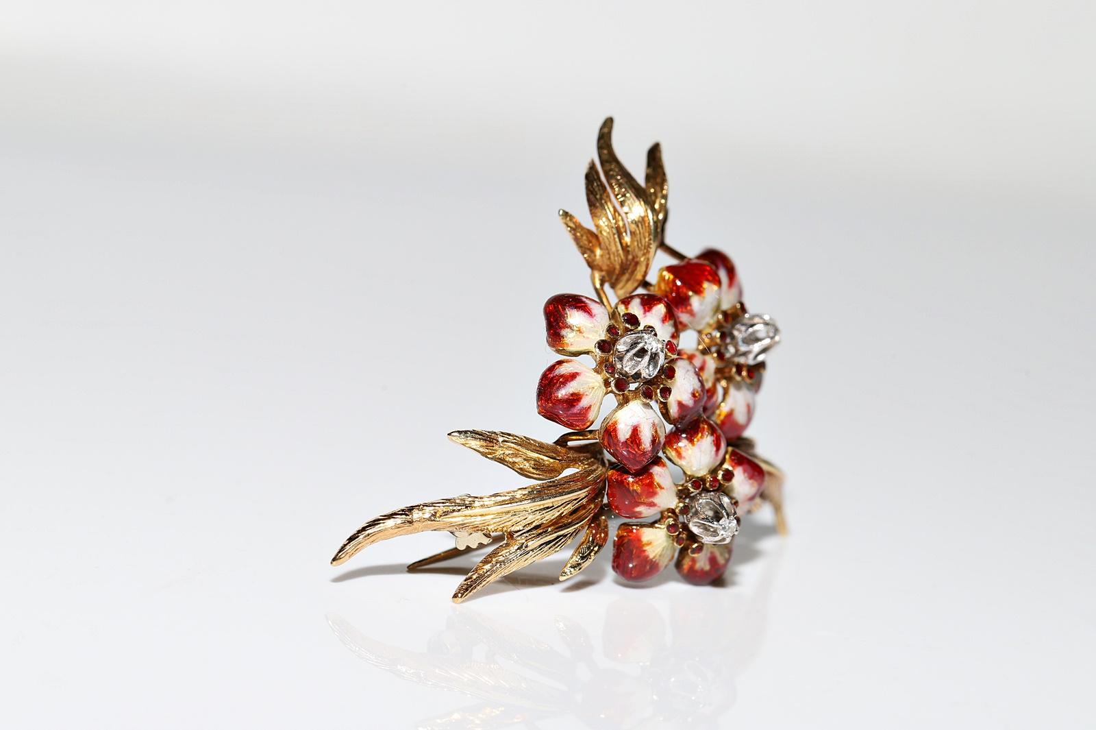 Brilliant Cut Vintage Circa 1980s 18k Gold Natural Diamond And Enamel Brooch  For Sale