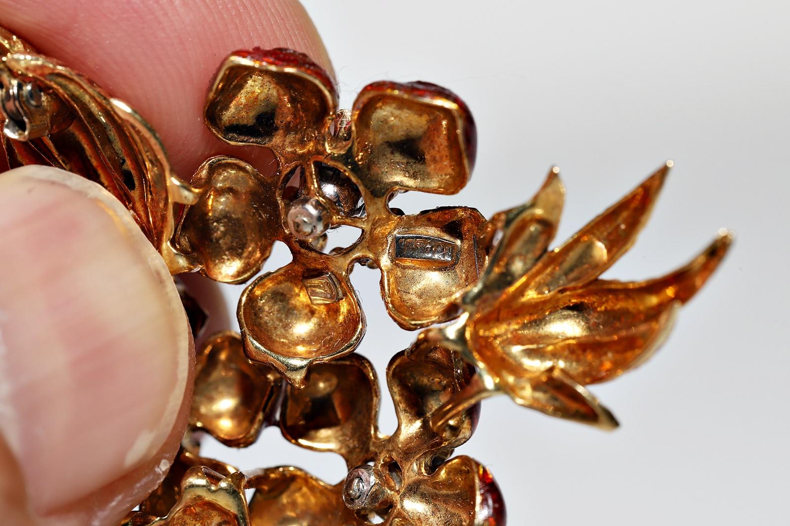 Brosche aus 18 Karat Gold mit natürlichen Diamanten und Emaille, Vintage, ca. 1980er Jahre im Angebot 2