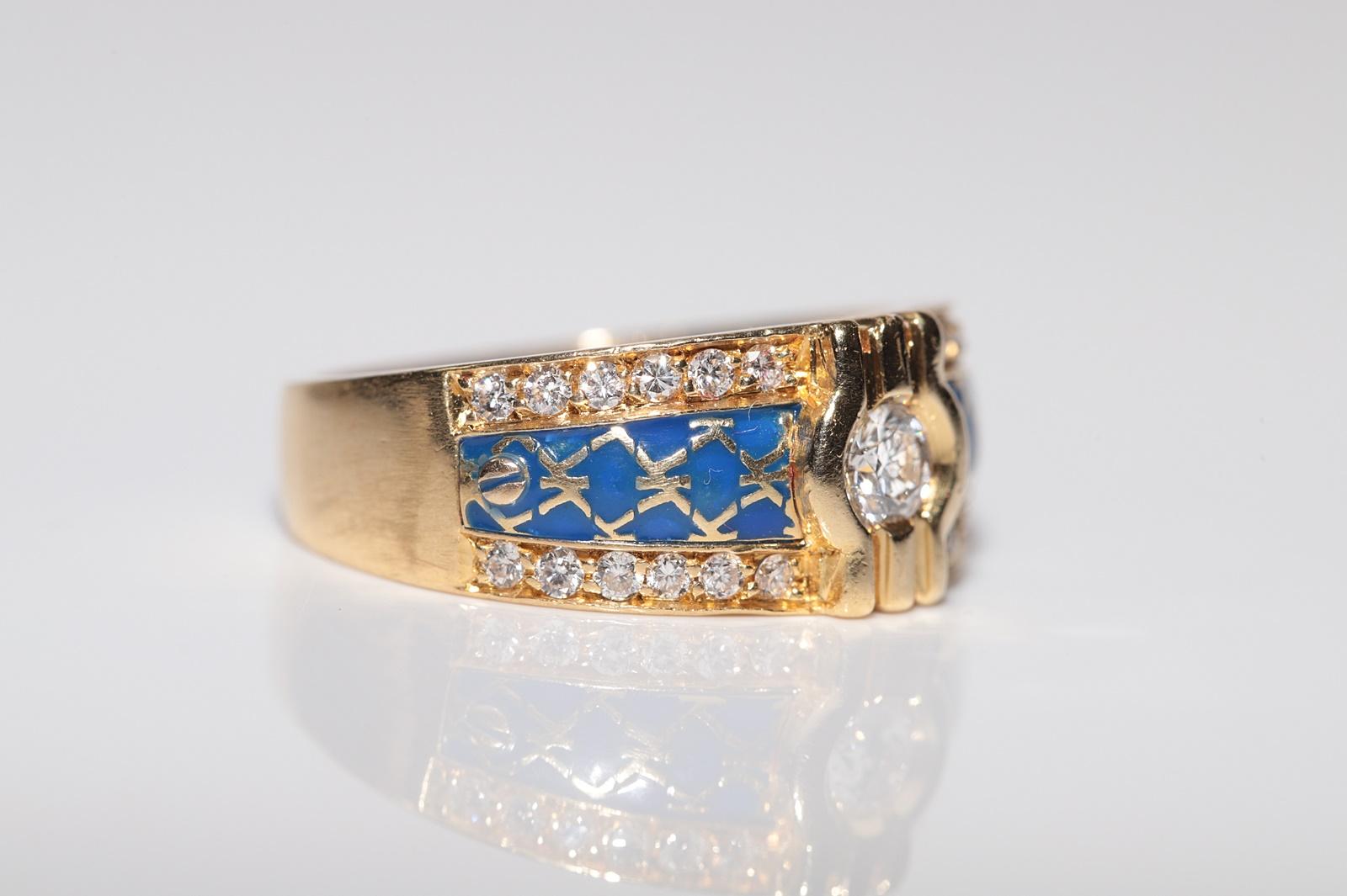 Brilliant Cut Vintage Circa 1980s 18k Gold Natural Diamond And Enamel Decorated Ring For Sale