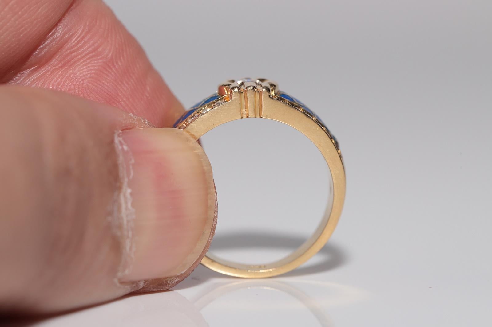 Women's Vintage Circa 1980s 18k Gold Natural Diamond And Enamel Decorated Ring For Sale