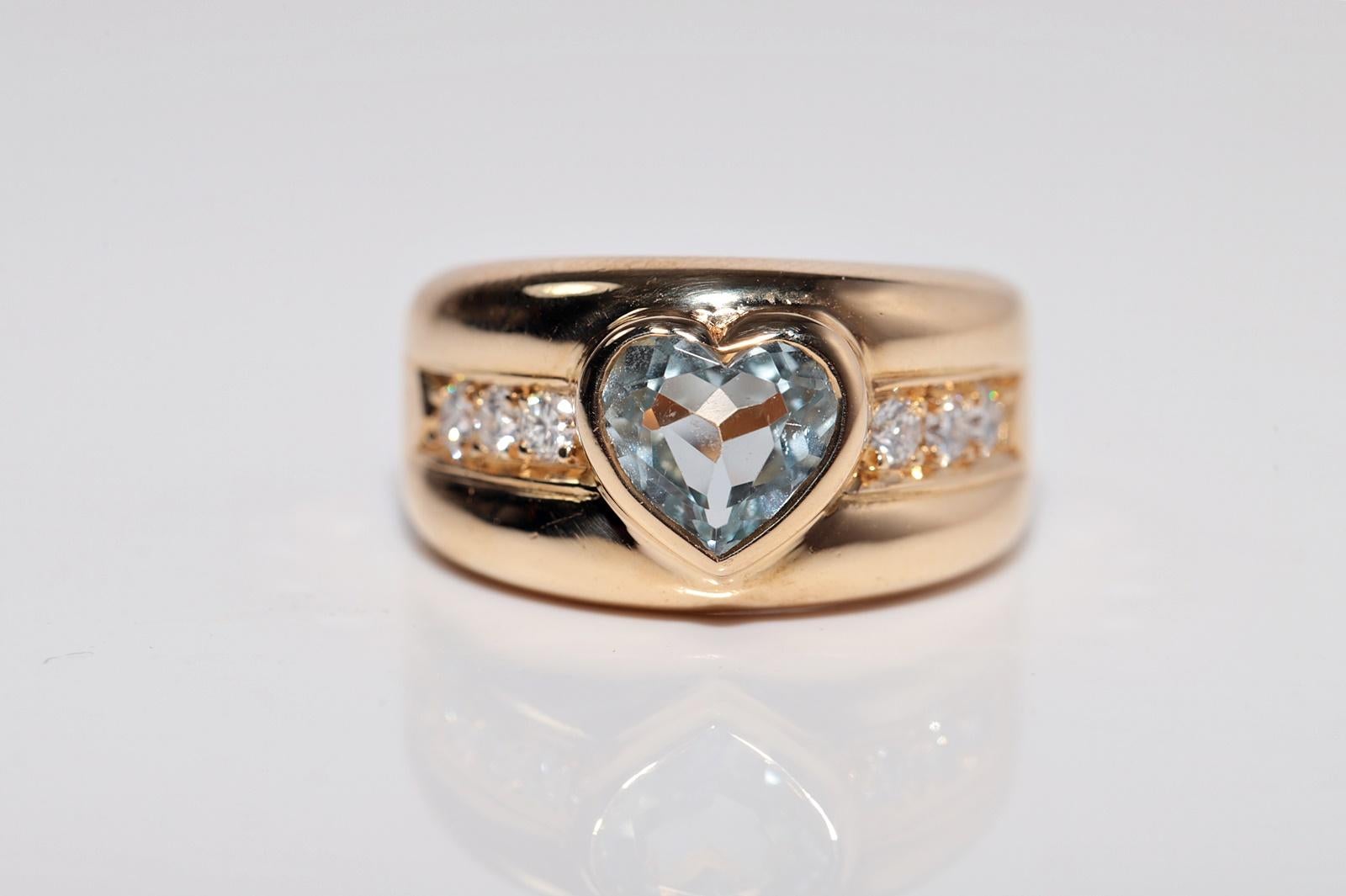 Vintage Circa 1980er Jahre 18k Gold natürlicher Diamant und Herzschliff Aqua Marine Ring im Angebot 5