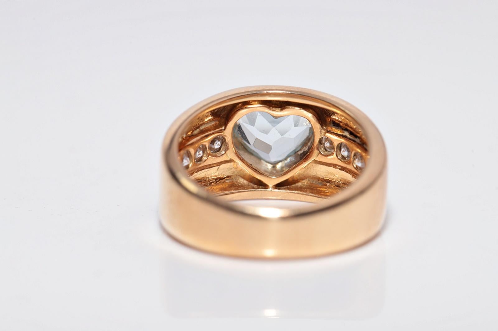 Vintage Circa 1980er Jahre 18k Gold natürlicher Diamant und Herzschliff Aqua Marine Ring im Angebot 1