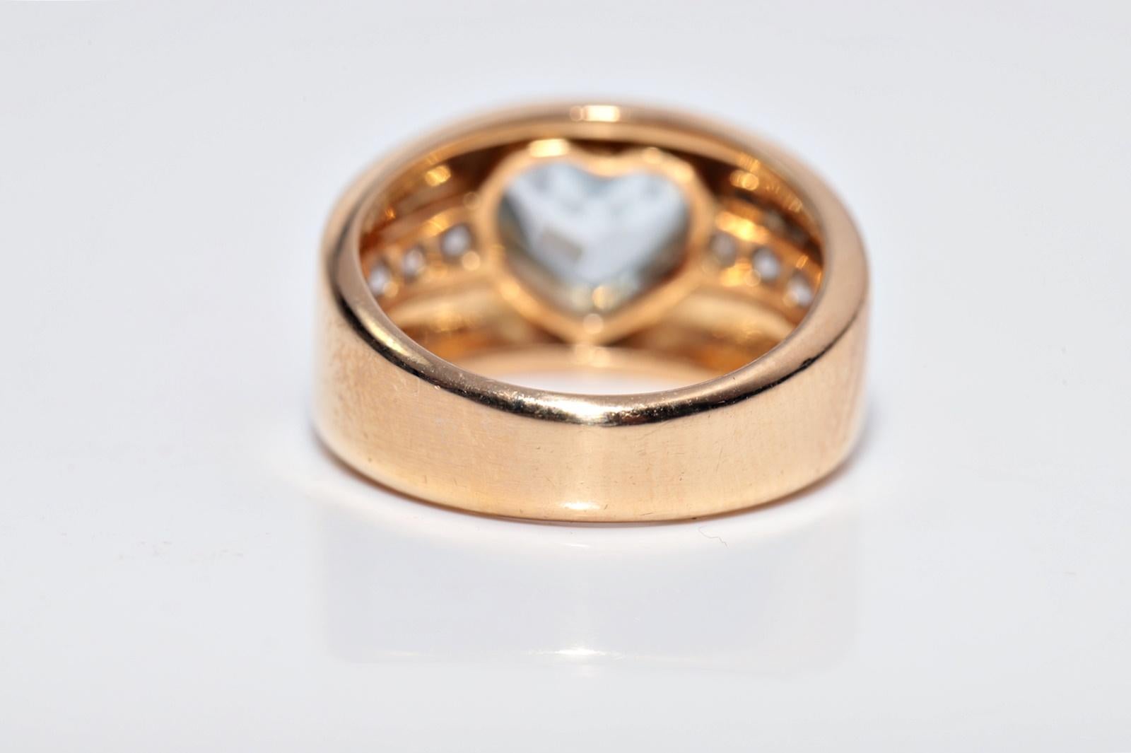 Vintage Circa 1980er Jahre 18k Gold natürlicher Diamant und Herzschliff Aqua Marine Ring im Angebot 2