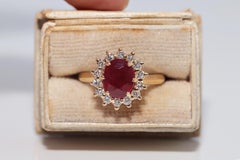 Vintage Circa 1980s 18k Gold Natural Diamond And Heated Ruby Decorate Ring