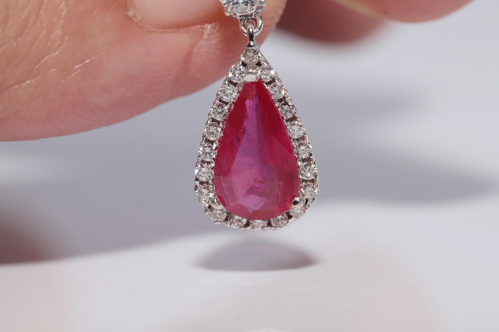 Vintage Circa 1980s 18k Gold Natural Diamond And Heated Ruby Drop Earring For Sale 9