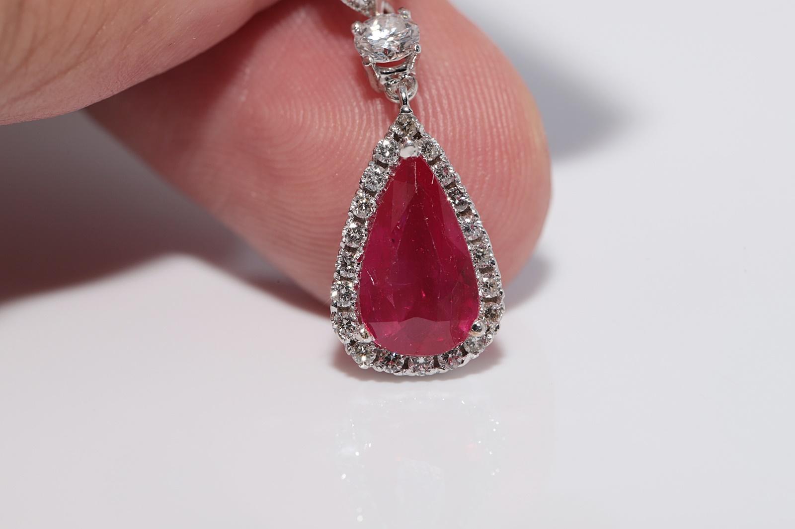 Vintage Circa 1980s 18k Gold Natural Diamond And Heated Ruby Drop Earring For Sale 11