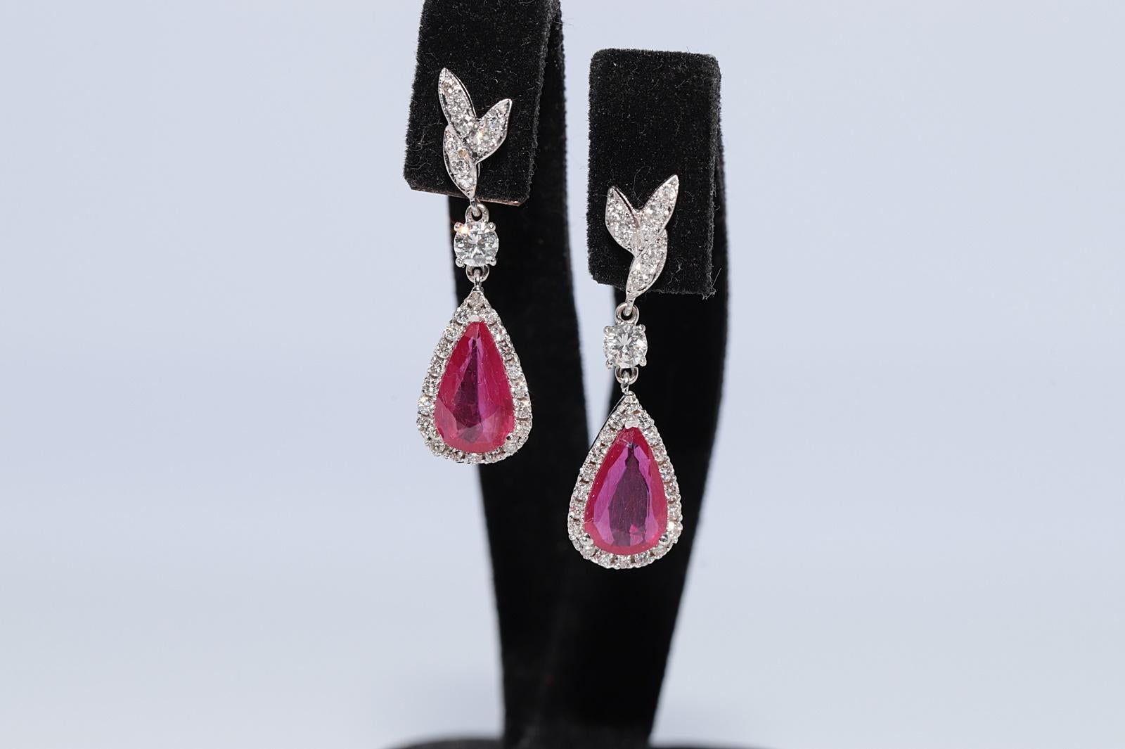 Vintage Circa 1980s 18k Gold Natural Diamond And Heated Ruby Drop Earring For Sale 14
