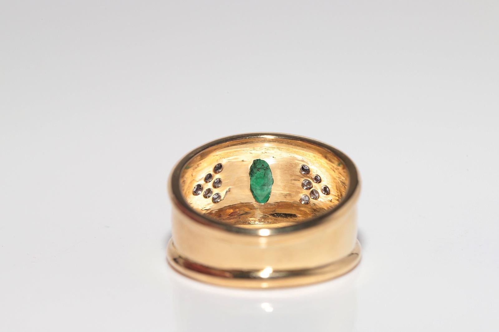 Anello in oro 18k con diamante naturale e smeraldo taglio marquise, vintage, circa anni '80 in vendita 4