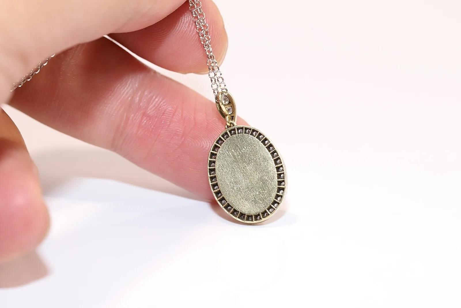 Vintage Circa 1980s 18k Gold Natural Diamond And Opal Decorated Pendant Necklace For Sale 6
