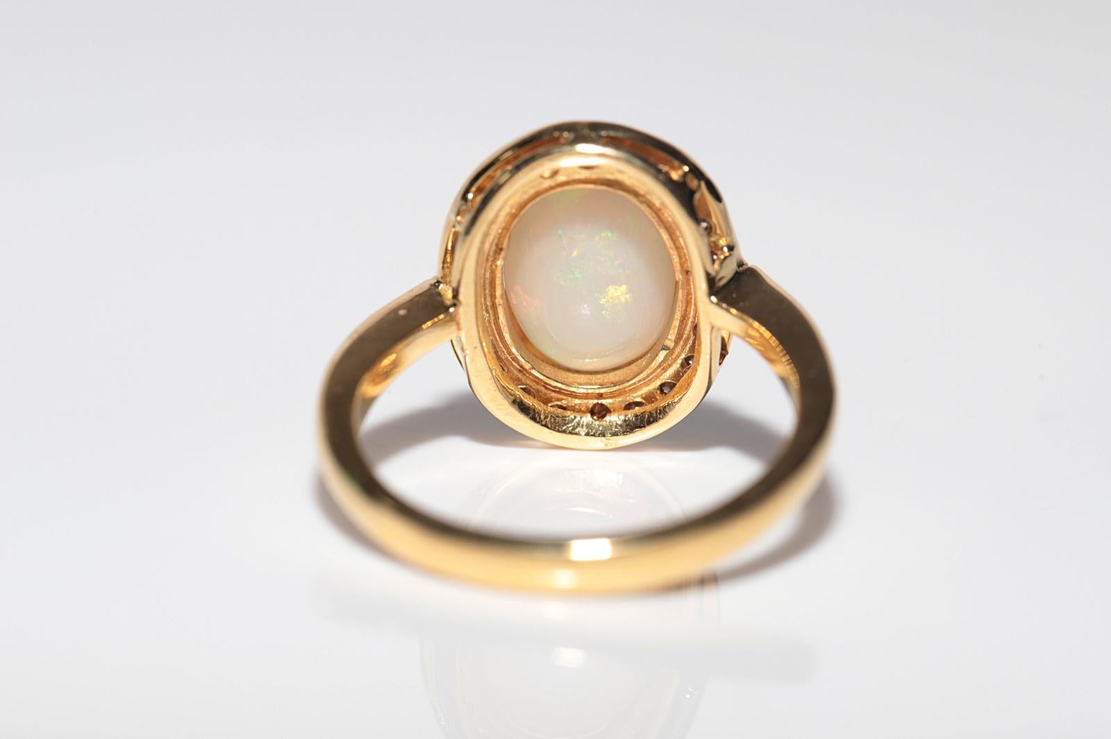 Vintage Circa 1980er Jahre 18k Gold Natürlicher Diamant und Opal Dekorierter Ring im Angebot 7