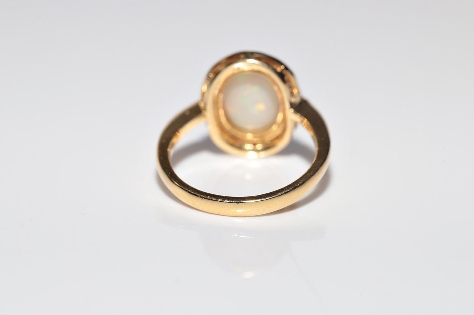 Vintage Circa 1980er Jahre 18k Gold Natürlicher Diamant und Opal Dekorierter Ring im Angebot 8