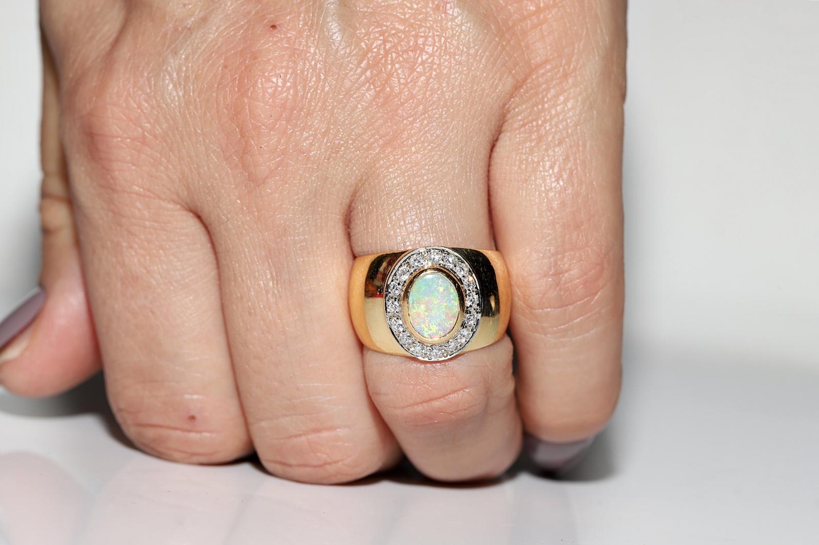 Vintage Circa 1980er Jahre 18k Gold Natürlicher Diamant und Opal Dekorierter Ring im Angebot 9