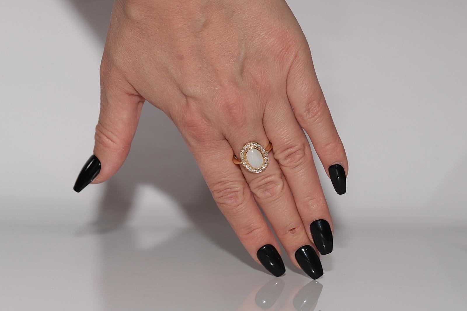 In sehr gutem Zustand.
Das Gesamtgewicht beträgt 5,3 Gramm.
Insgesamt ist Diamant 0,28 ct.
Der Diamant hat F-G Farbe und vvs Klarheit.
Insgesamt ist Opal 1.35 ct.
Ringgröße ist US 8
Wir können jede Größe herstellen.
Die Box ist nicht