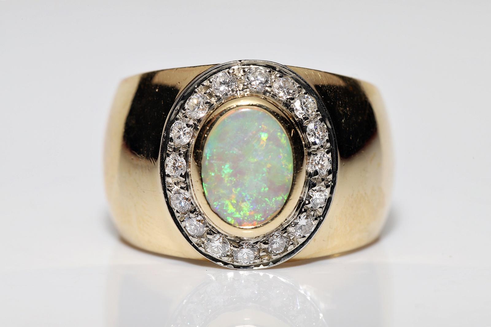 In sehr gutem Zustand.
Das Gesamtgewicht beträgt 10.9 Gramm.
Insgesamt ist Diamant 0,55 ct.
Der Diamant ist G-H Farbe und vvs-vs Klarheit.
Insgesamt ist Opal etwa 1,50 ct.
Ringgröße ist US 7.5 
Wir können jede Größe herstellen.
Bitte kontaktieren