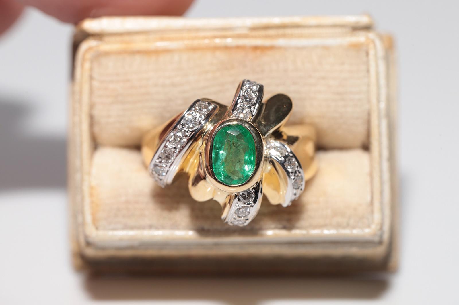 In very good condition.
Total weight is 8.1 grams.
Totally is diamond 0.32 ct.
The diamond is has G-H color and vs-s1 clarity.
Totally is emerald 2 ct.
Ring size is US 6.25 ct.
We can make any size.
Please contact for any questions.